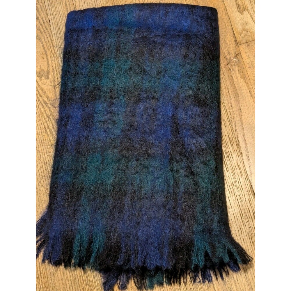 Vintage Creagaran Scotland Mohair Wool Blend Plaid Wrap / Small Throw